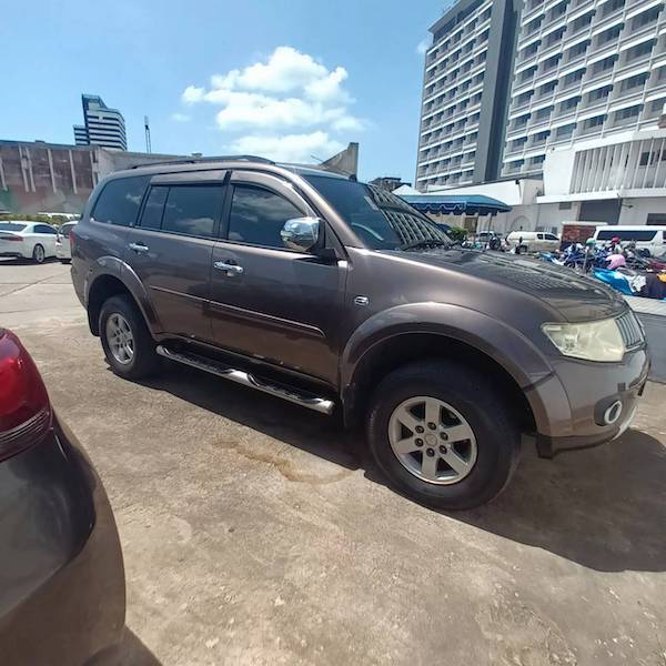 Phuket Car for Rent: Mitsubishi Pajero Sport 2012