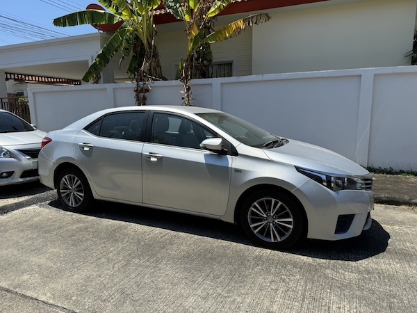 Phuket Car for Rent: Toyota Corolla Altis 1.8E 2014