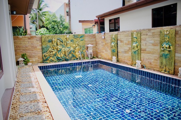 Phuket swimming pool maintenance services