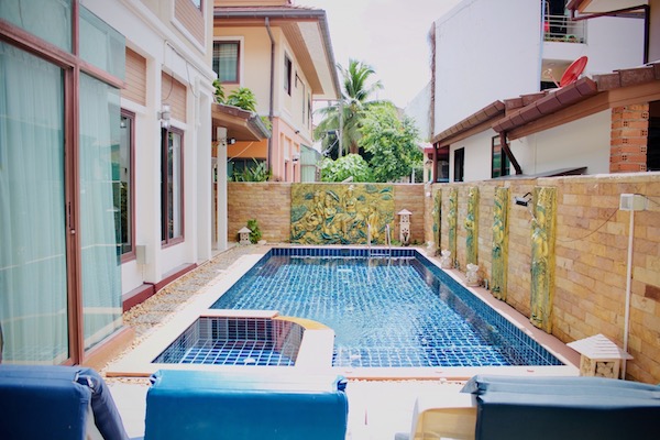 Phuket swimming pool maintenance services