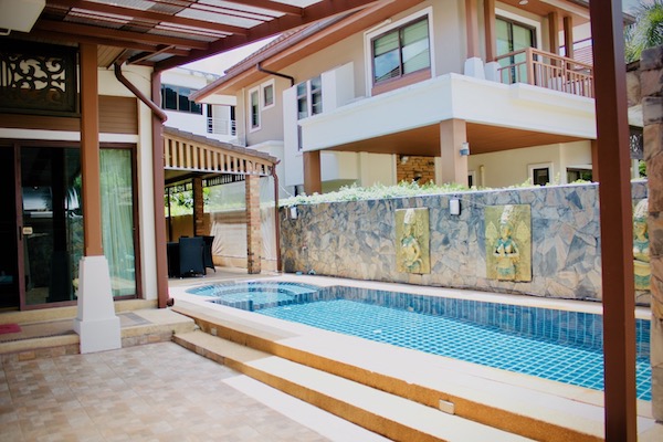 Phuket swimming pool maintenance services