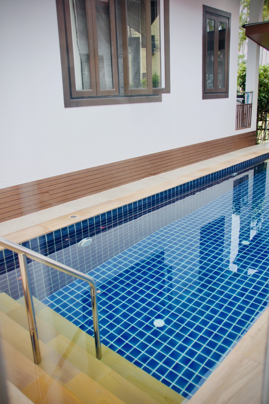 Phuket swimming pool maintenance services